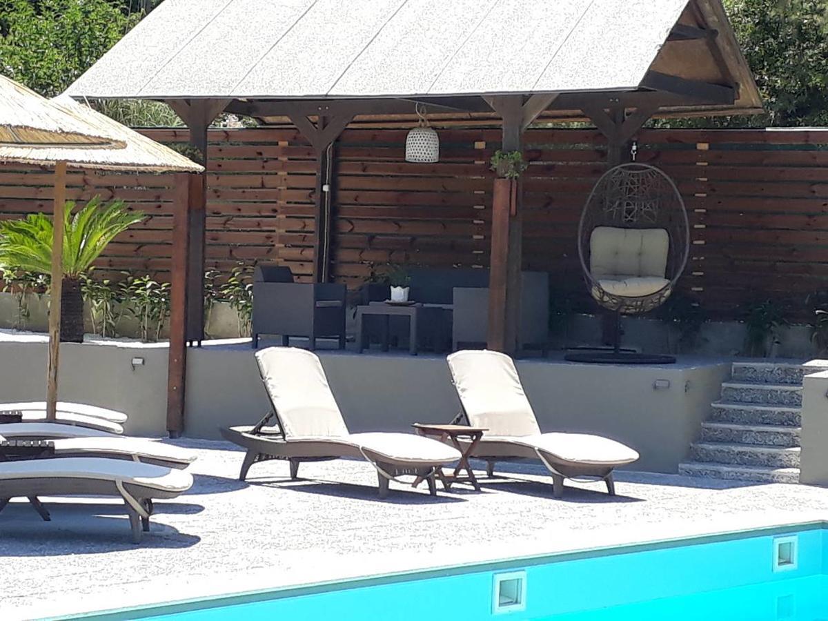 Almirikia Apartments Mourteri Buitenkant foto