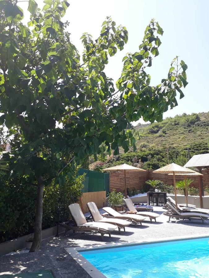 Almirikia Apartments Mourteri Buitenkant foto
